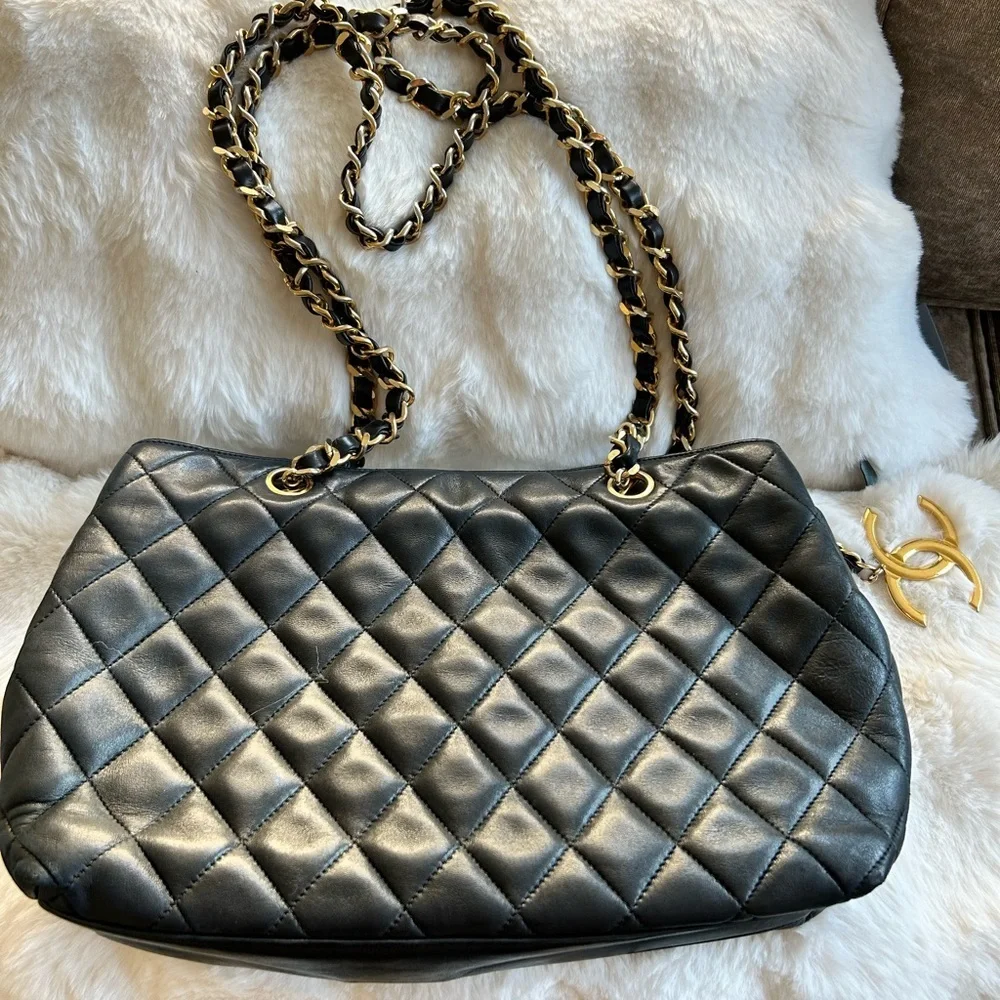 Vintage Chanel 24k Gold Zip Tote - Picture 4 of 15